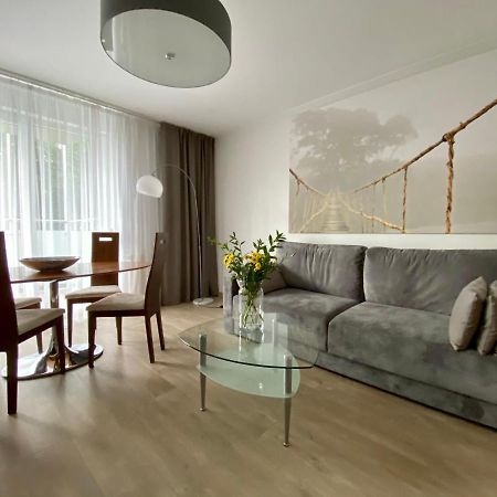Aravel Suites Wrocław Exteriör bild