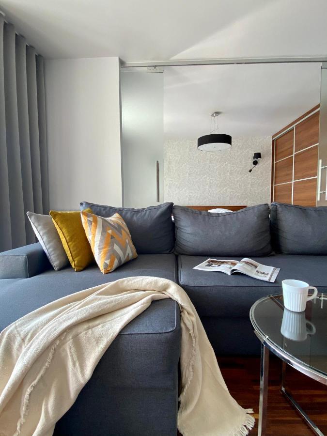 Aravel Suites Wrocław Exteriör bild