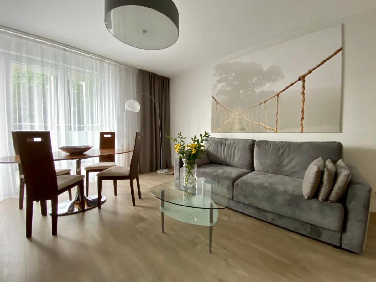 Aravel Suites Wrocław Exteriör bild