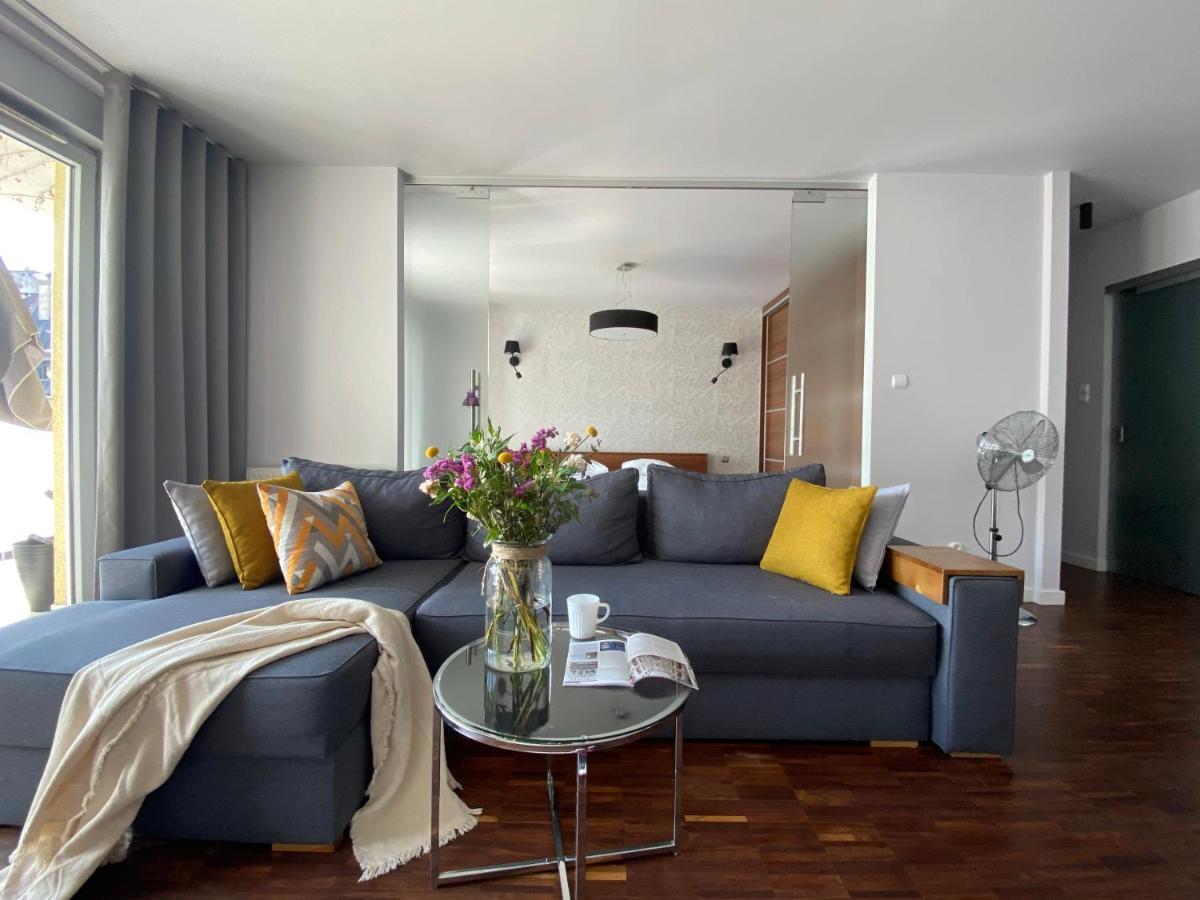Aravel Suites Wrocław Exteriör bild